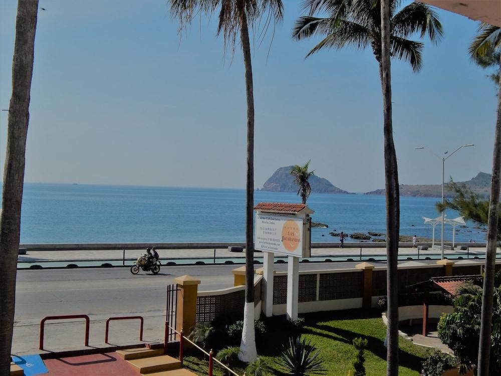 Hotel Jacarandas 3*