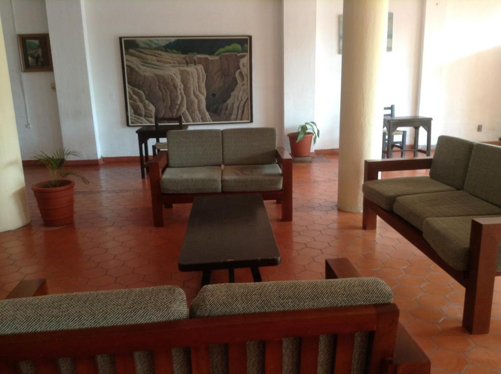 Jacarandas Hotel